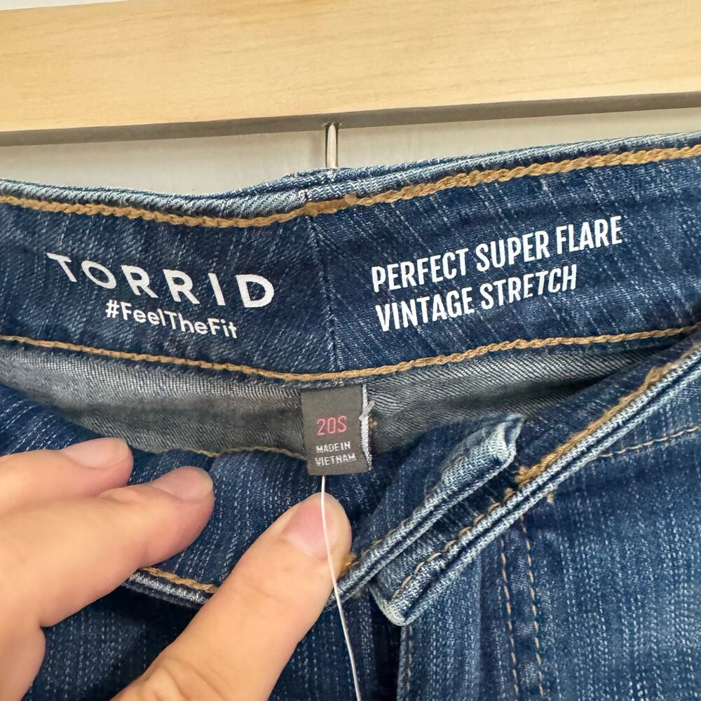 NWT Torrid Loose Cannon Clean Perfect Super Flare  Stretch Women’s 20 Short - Picture 5 of 12